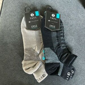NWT 2 Pack Unisex Tavi Parker CycleBar Branded Cycle Socks